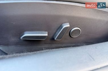 Седан Tesla Model 3 2023 в Киеве
