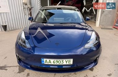 Седан Tesla Model 3 2023 в Киеве