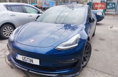 Седан Tesla Model 3 2018 в Одессе