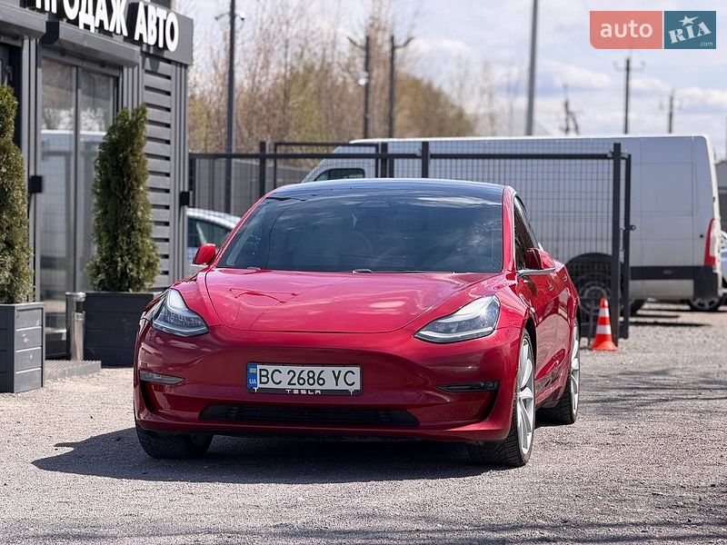 Tesla Model 3 2020