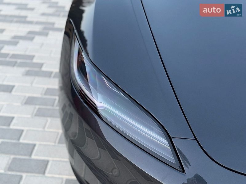 Седан Tesla Model 3 2024 в Львове
