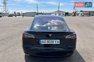 Седан Tesla Model 3 2018 в Ужгороді