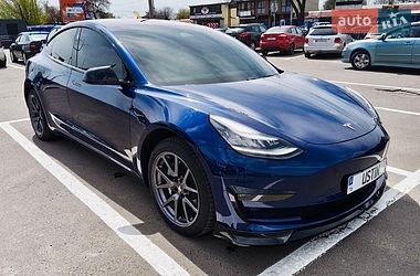 Седан Tesla Model 3 2018 в Одессе