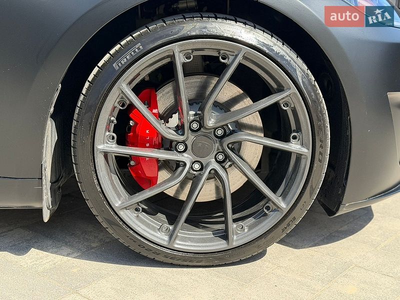 Седан Tesla Model 3 2024 в Тернополе