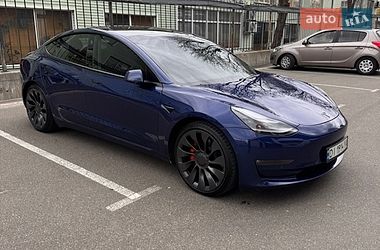 Седан Tesla Model 3 2021 в Киеве