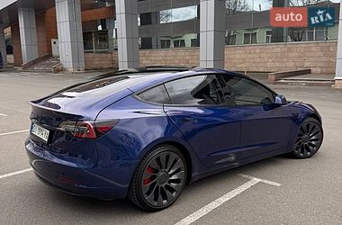 Седан Tesla Model 3 2021 в Киеве