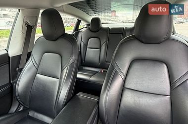 Седан Tesla Model 3 2018 в Киеве