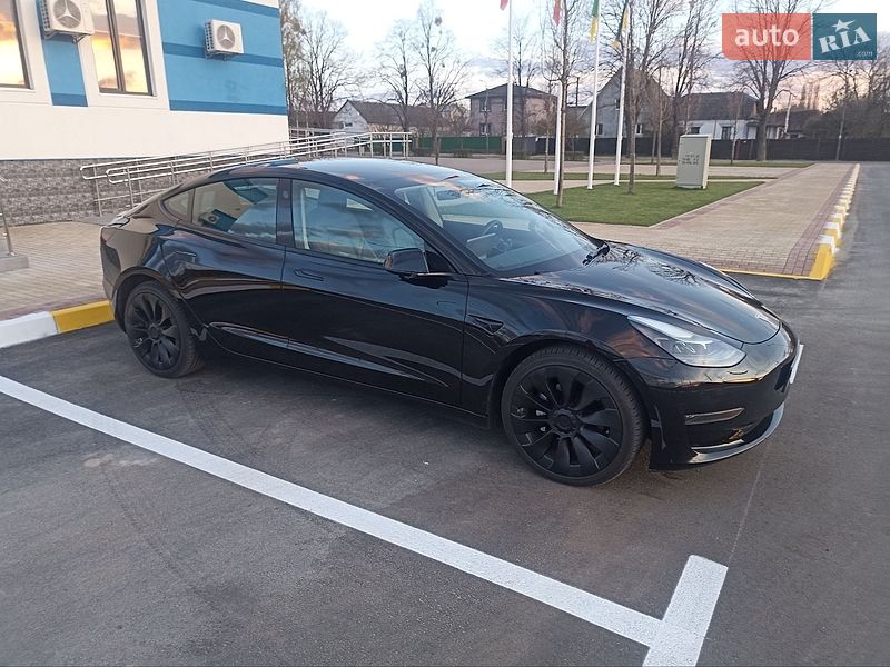 Tesla Model 3 2022