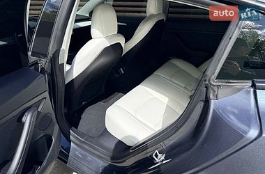 Седан Tesla Model 3 2022 в Львові