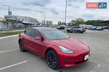 Седан Tesla Model 3 2018 в Києві