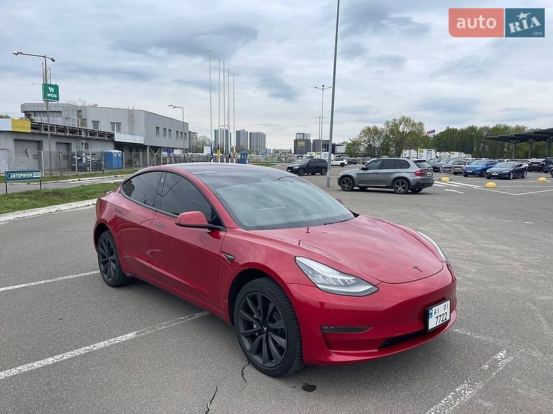 Седан Tesla Model 3 2018 в Києві