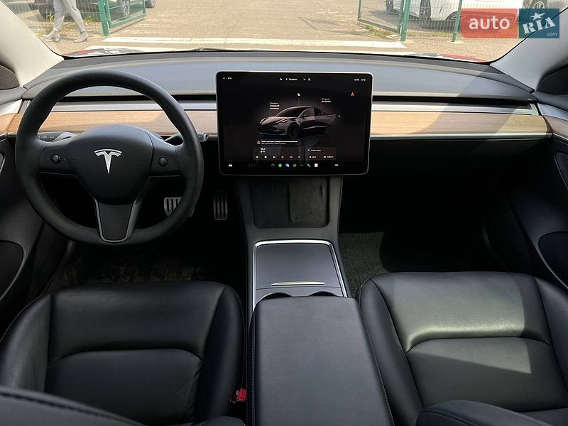 Седан Tesla Model 3 2023 в Одессе