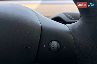 Седан Tesla Model 3 2023 в Одессе