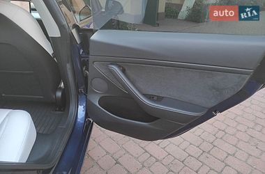 Седан Tesla Model 3 2022 в Києві