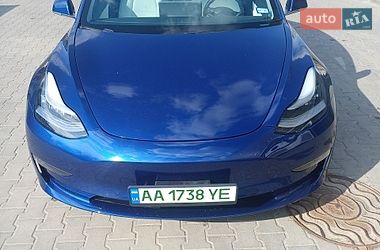 Седан Tesla Model 3 2020 в Киеве