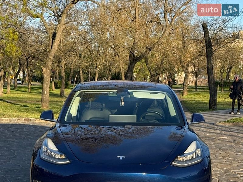 Tesla Model 3 2018