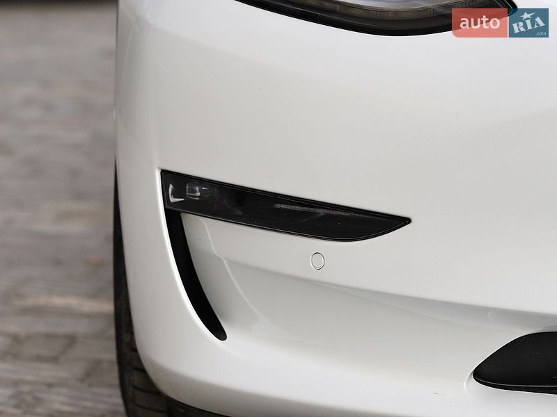 Седан Tesla Model 3 2019 в Тернополе