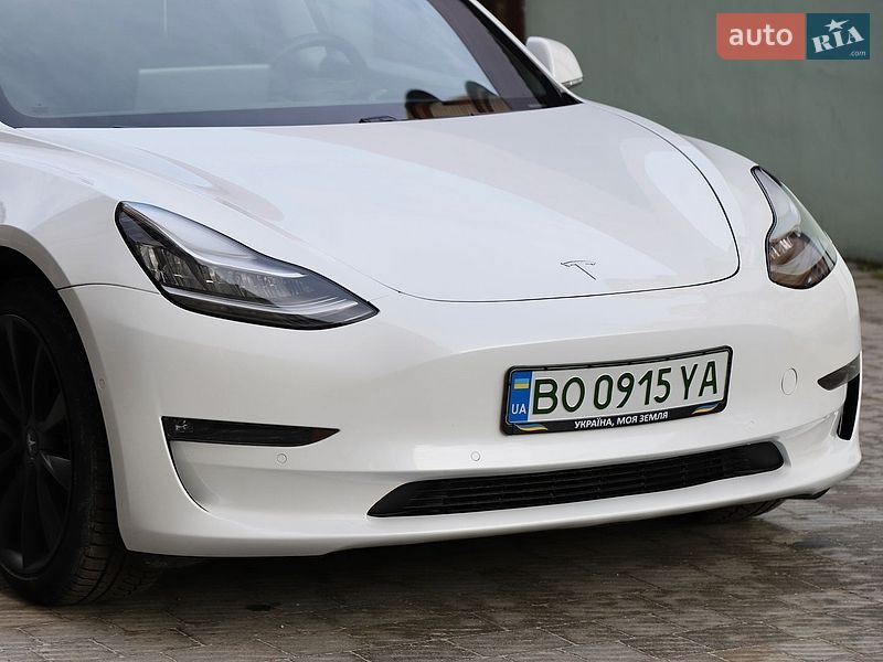 Седан Tesla Model 3 2019 в Тернополе