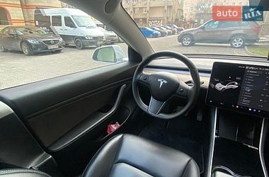 Седан Tesla Model 3 2019 в Тернополе