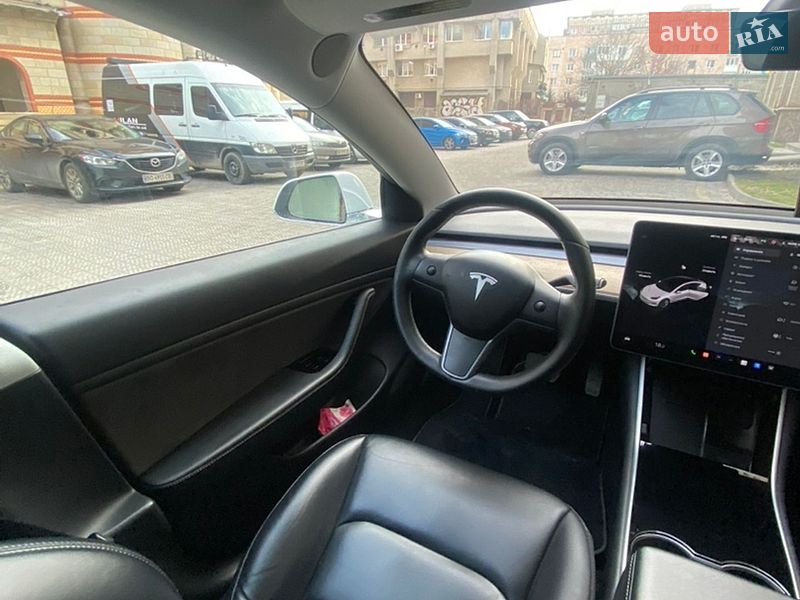Седан Tesla Model 3 2019 в Тернополе