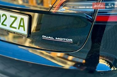 Седан Tesla Model 3 2022 в Черновцах