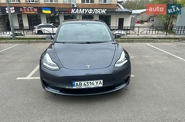 Седан Tesla Model 3 2018 в Вінниці