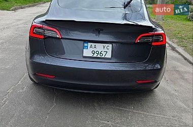 Седан Tesla Model 3 2022 в Киеве