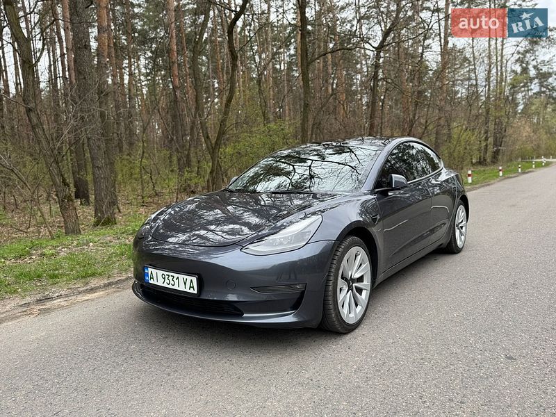 Tesla Model 3 2021