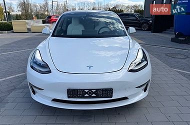 Седан Tesla Model 3 2020 в Львове