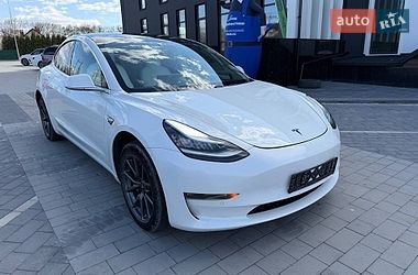 Седан Tesla Model 3 2020 в Львові