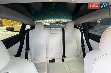 Седан Tesla Model 3 2020 в Львові