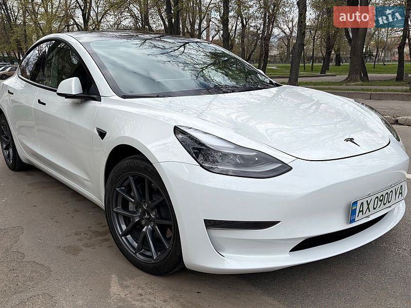 Седан Tesla Model 3 2022 в Харькове