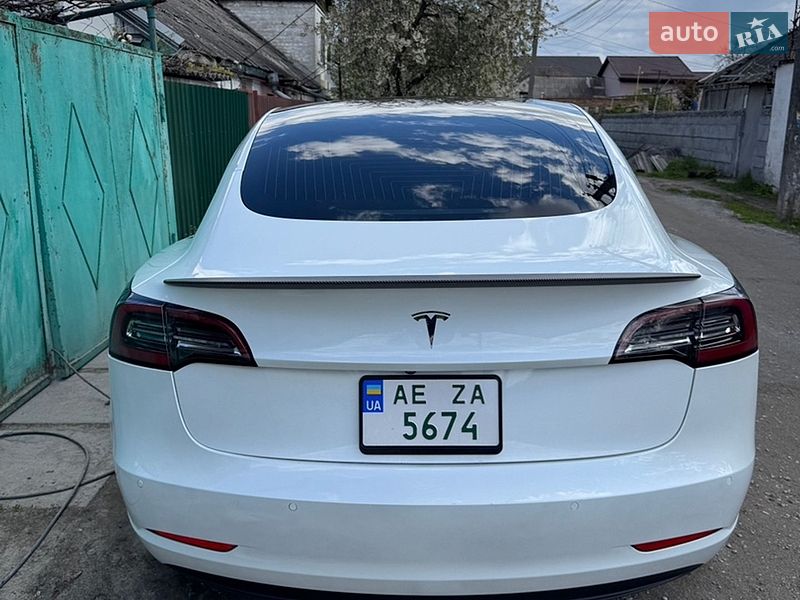 Седан Tesla Model 3 2019 в Днепре