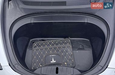 Седан Tesla Model 3 2019 в Ровно