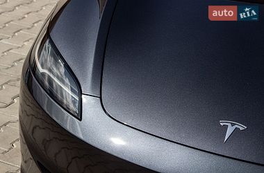 Седан Tesla Model 3 2024 в Львові