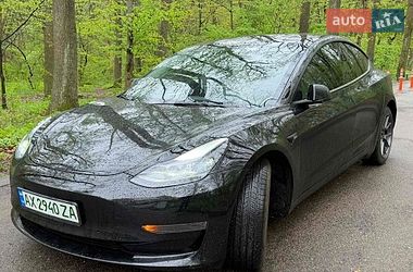 Седан Tesla Model 3 2023 в Киеве