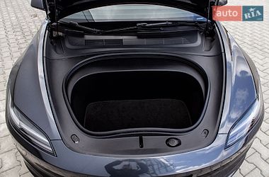 Седан Tesla Model 3 2024 в Львові