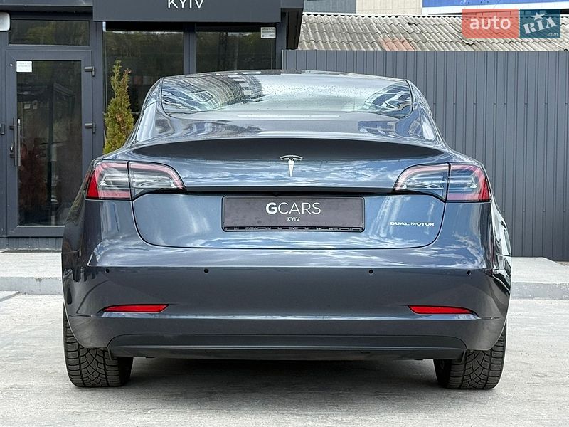 Седан Tesla Model 3 2021 в Києві