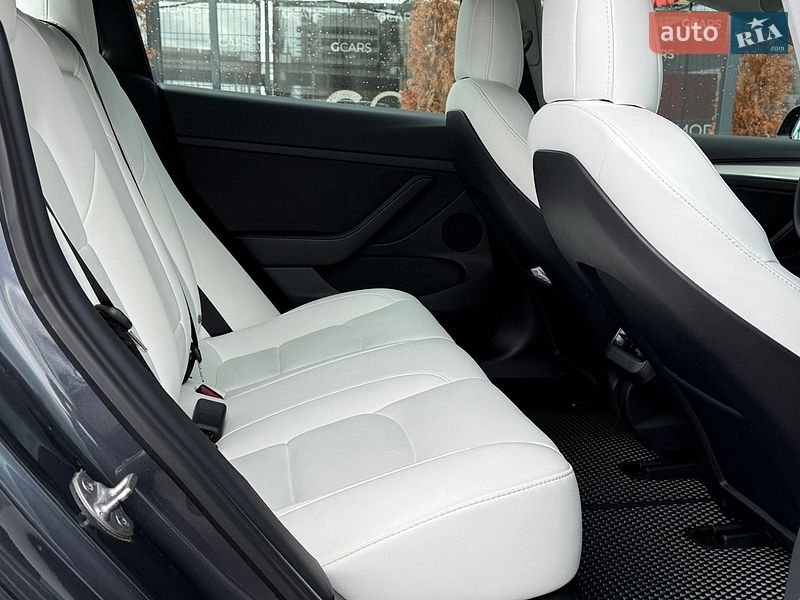 Седан Tesla Model 3 2021 в Києві