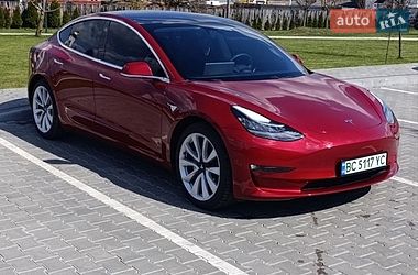 Седан Tesla Model 3 2019 в Львові