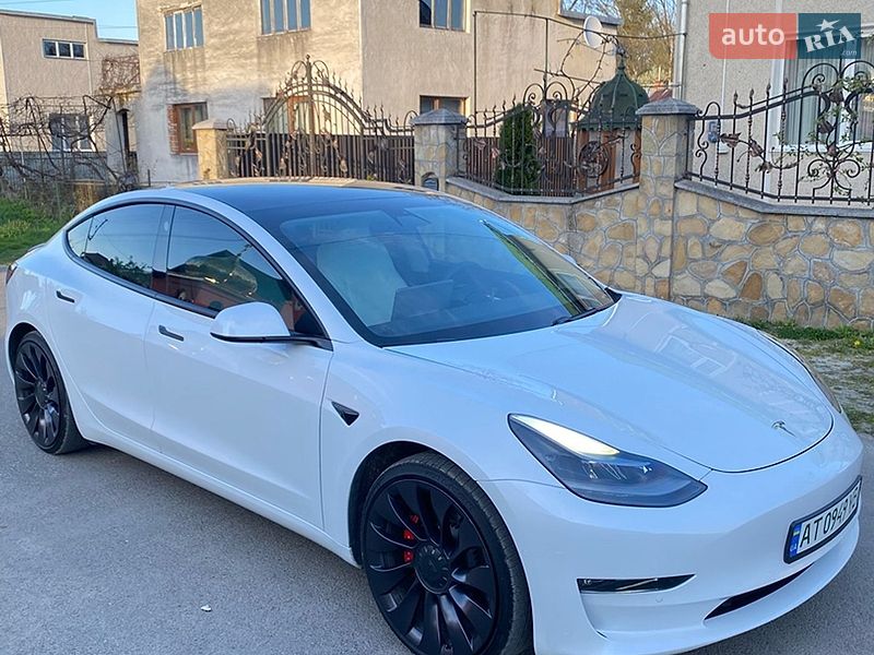 Tesla Model 3 2020