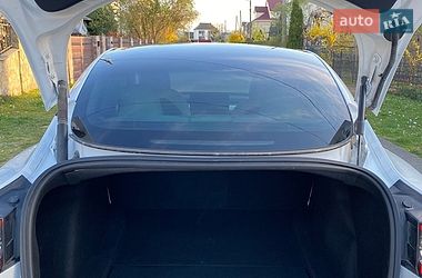 Седан Tesla Model 3 2020 в Ивано-Франковске