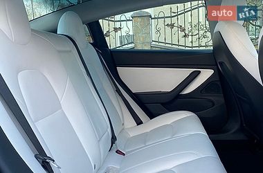 Седан Tesla Model 3 2020 в Ивано-Франковске