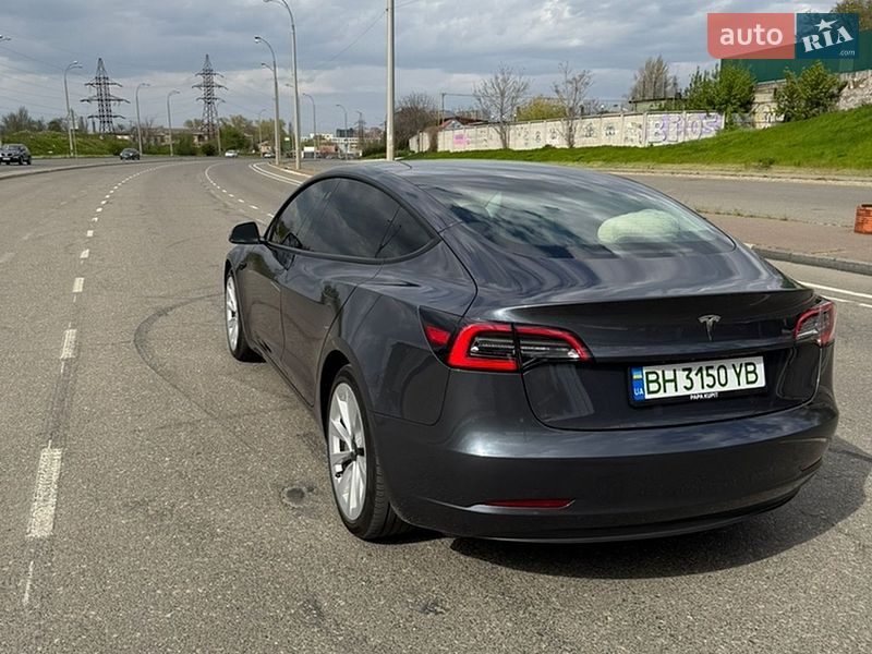 Седан Tesla Model 3 2022 в Одессе