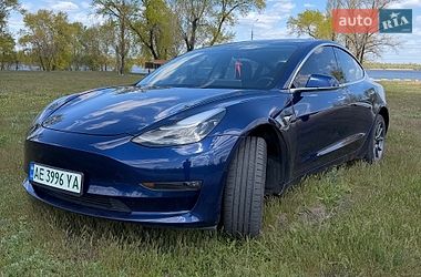 Седан Tesla Model 3 2018 в Каменском