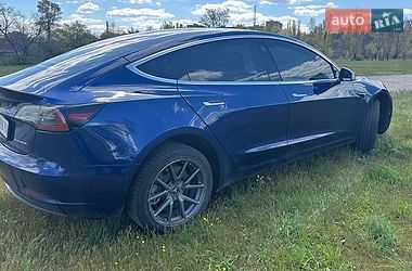Седан Tesla Model 3 2018 в Каменском