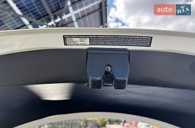 Седан Tesla Model 3 2021 в Львове