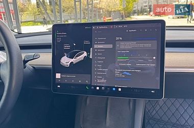 Седан Tesla Model 3 2021 в Львове