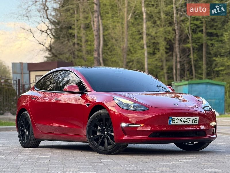 Tesla Model 3 2021
