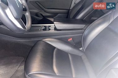 Седан Tesla Model 3 2021 в Луцке